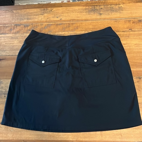 Cypress Club Skort size Large, black - Picture 2 of 8